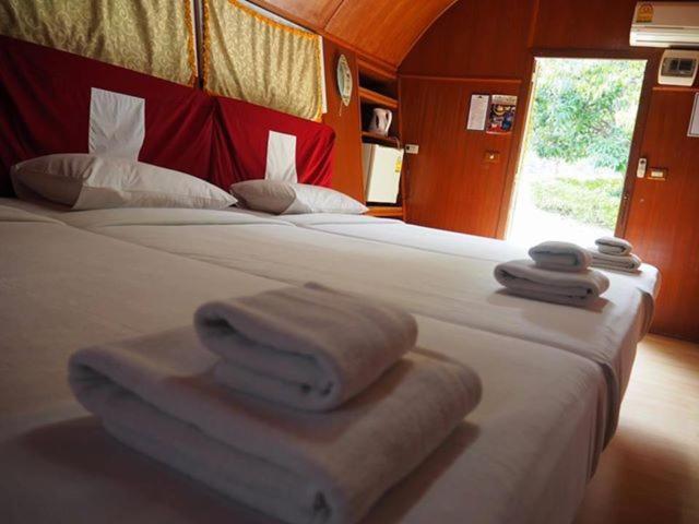 Thongsomboon Club Hotel Pak Chong Exteriér fotografie